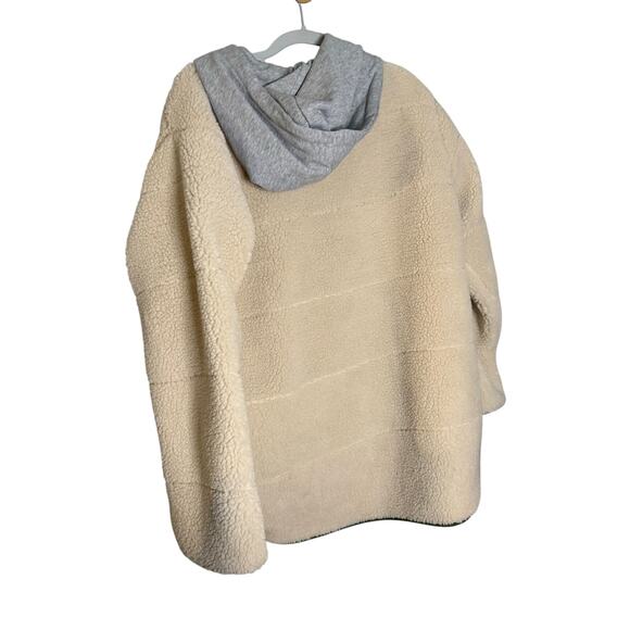 Sundance reversible buffalo plaid and Sherpa jacket - Picture 10 of 10